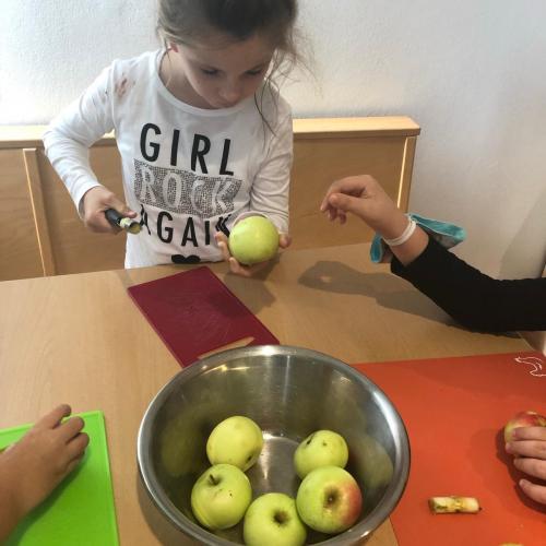 Projekt Apfel: schälen