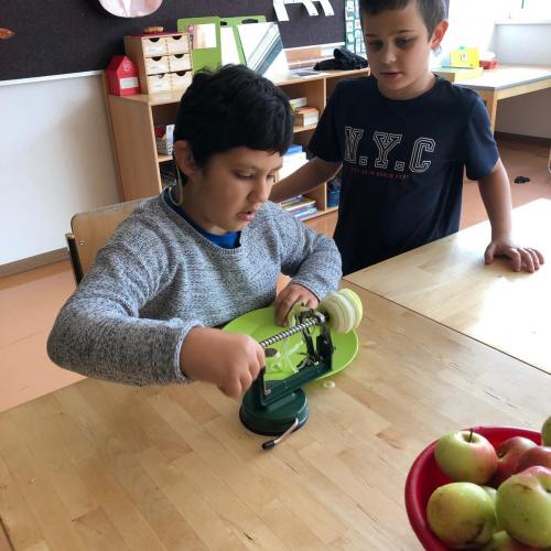 Projekt Apfel: schälen