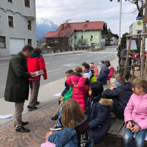 Der Bürgermeister liest