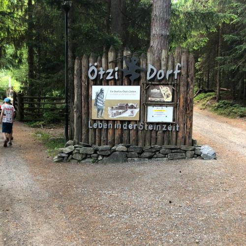 1a und 1d im Ötzidorf