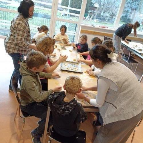 Weihnachtsbäckerei GLZ