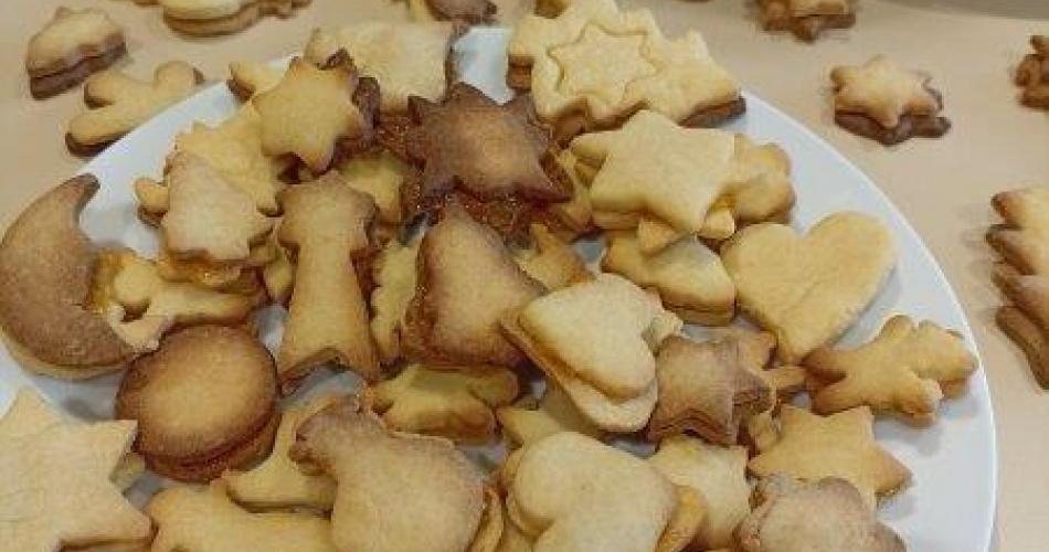 Weihnachtsbäckerei GLZ